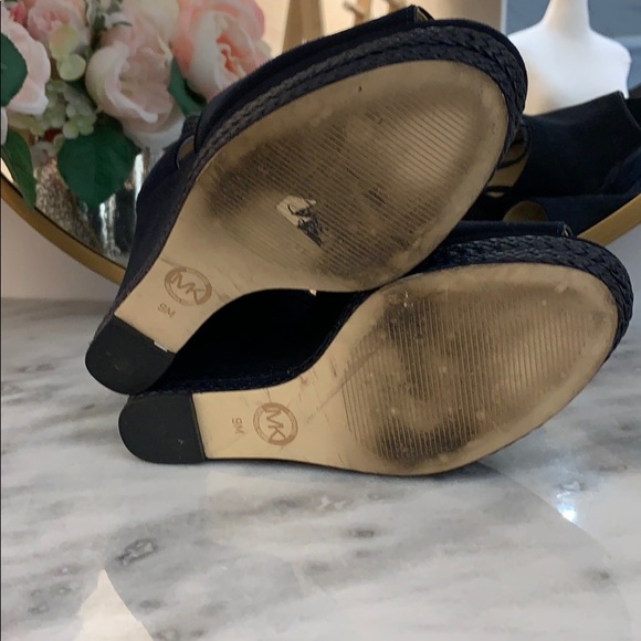Michael Kors suede wedge size 9 - Picture 4 of 5